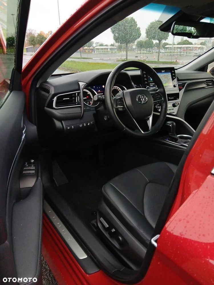 Toyota Camry 2.5 Hybrid Executive CVT - 14