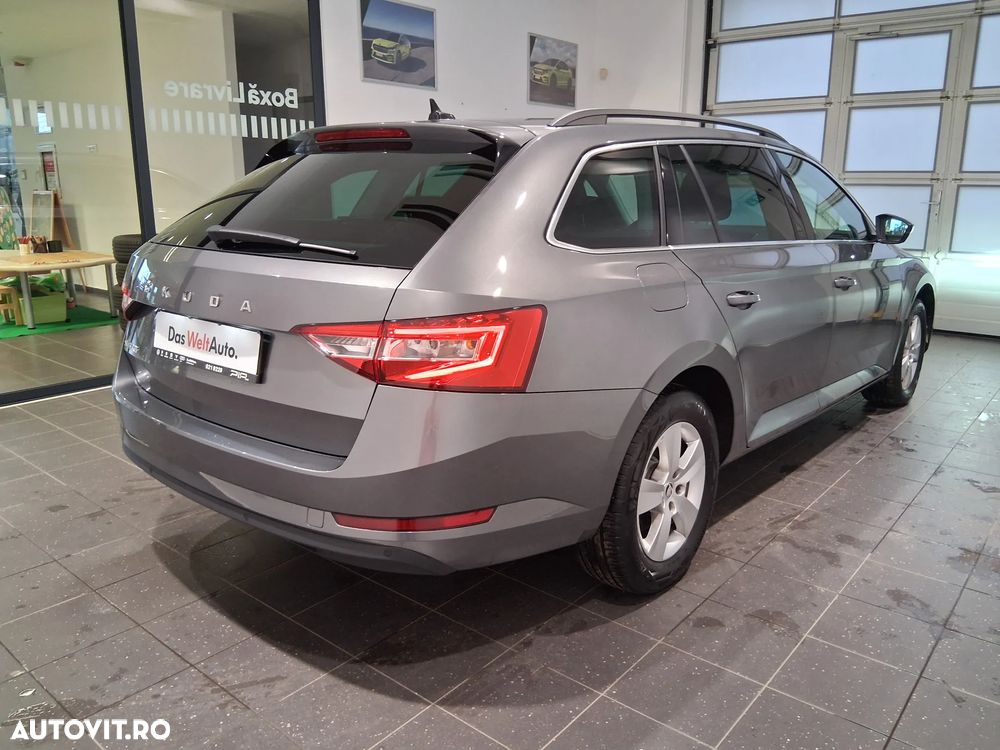 Skoda Superb 2.0 TDI DSG Ambition - 8