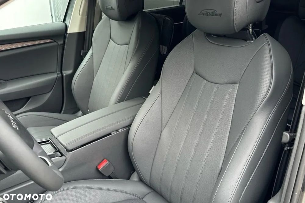Skoda Superb 2.0 TSI L&K DSG - 26
