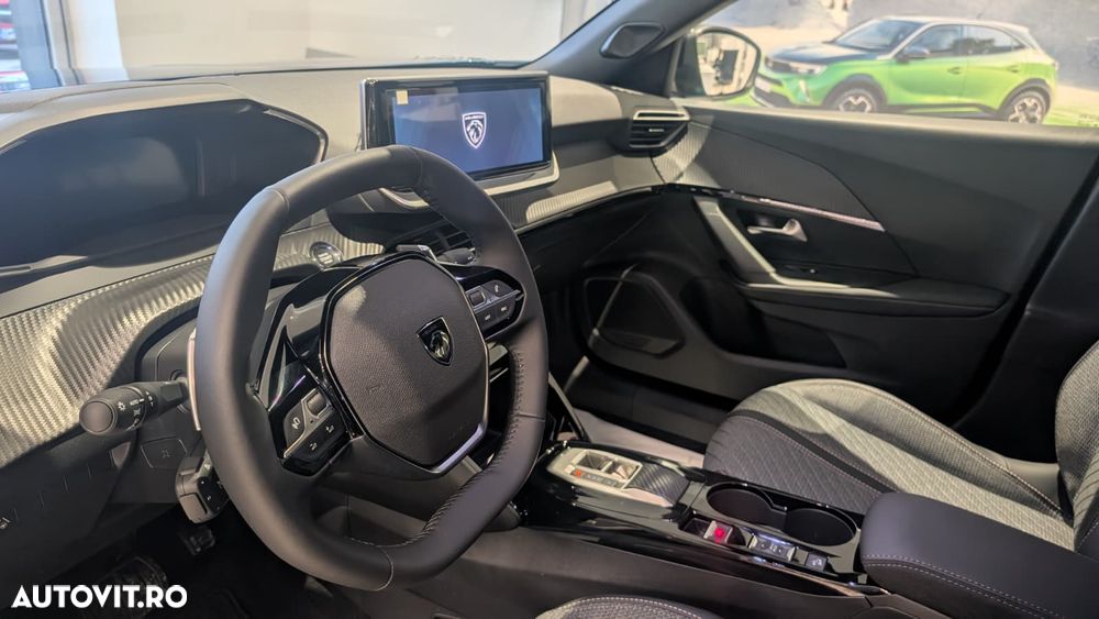 Peugeot 2008 1.2L e-DCS6 MHEV Allure - 8