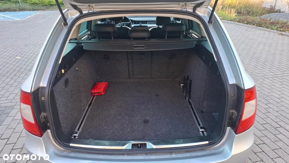 Skoda Superb 2.0 TDI DSG Exclusive - 14