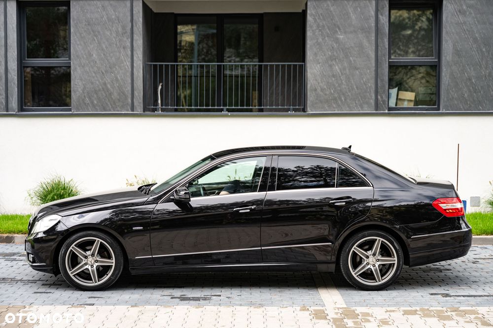 Mercedes-Benz Klasa E 220 CDI DPF BlueEFFICIENCY Automatik Elegance - 23