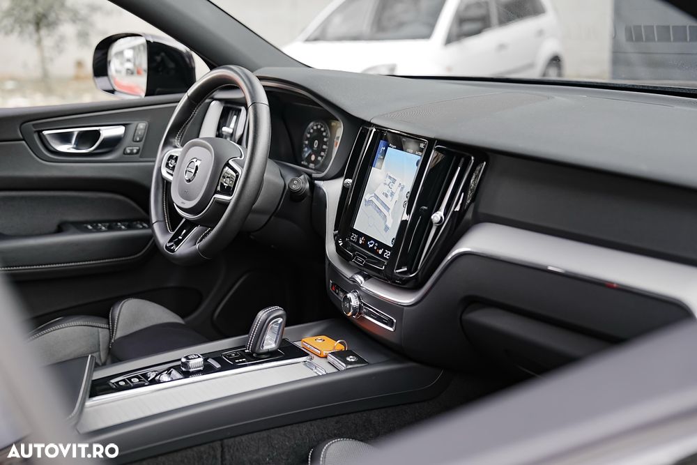 Volvo XC 60 B4 D Geartronic RDesign - 16