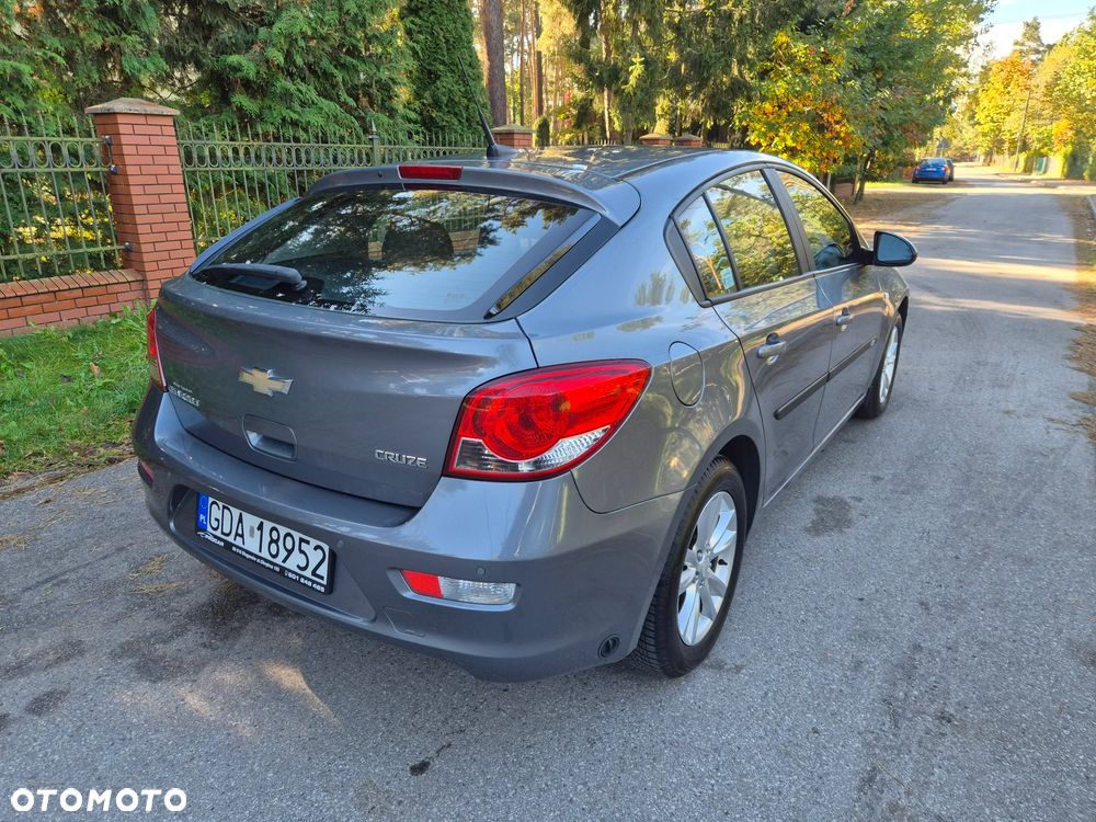 Chevrolet Cruze - 23