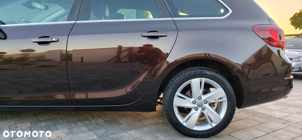 Opel Astra 1.4 Turbo Exklusiv - 12