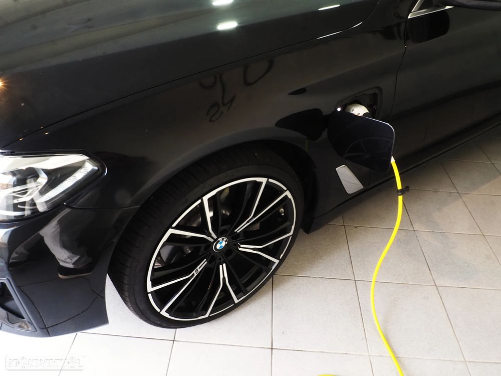 BMW 530 e Line Luxury - 34