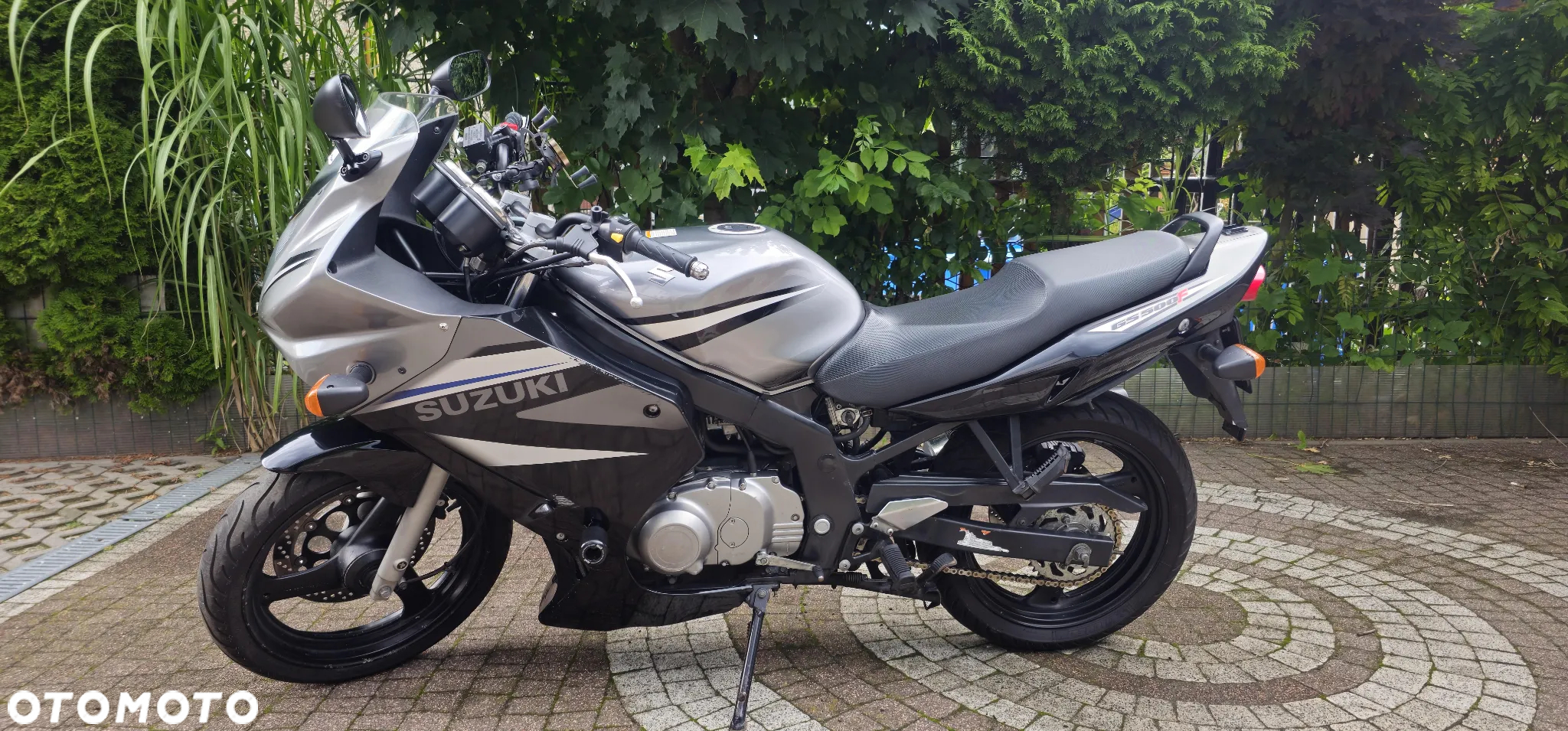 Suzuki GS - 3