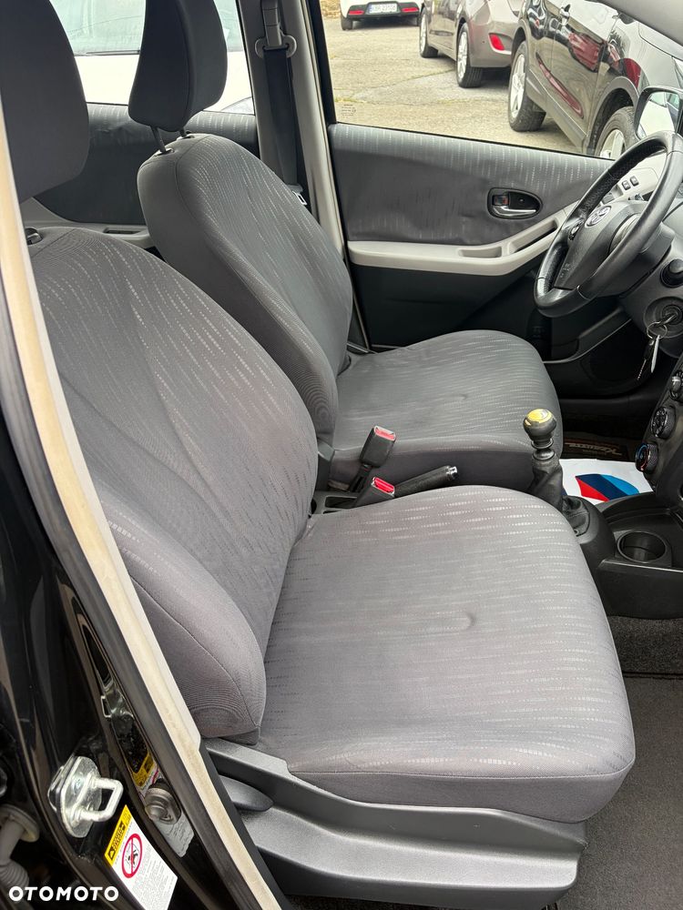 Toyota Yaris 1.33 VVT-i Executive - 24