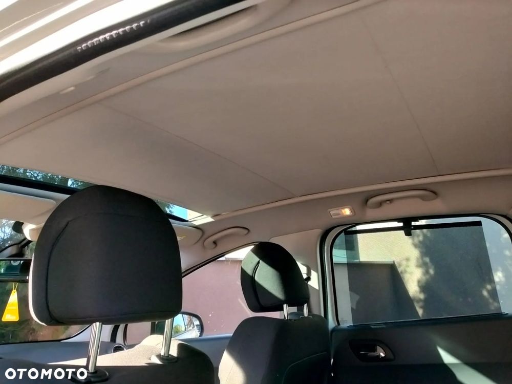 Peugeot 3008 1.6 THP Active - 25