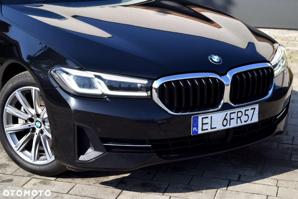 BMW Seria 5 530i xDrive Luxury Line sport - 11