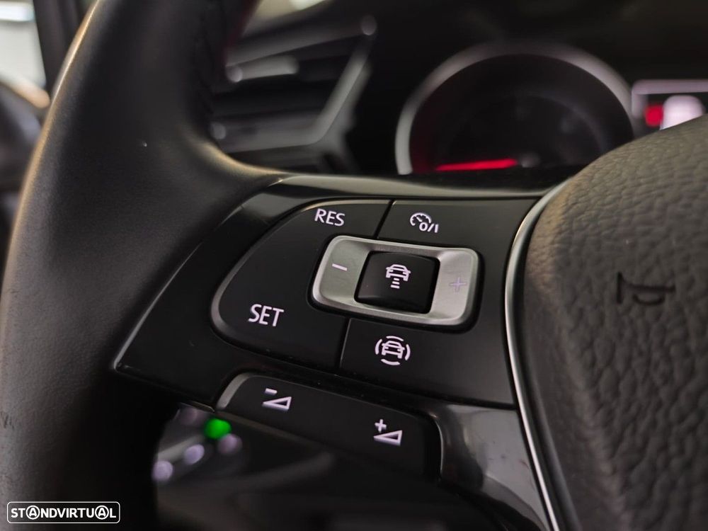 VW Touran 1.6 TDI Highline - 25