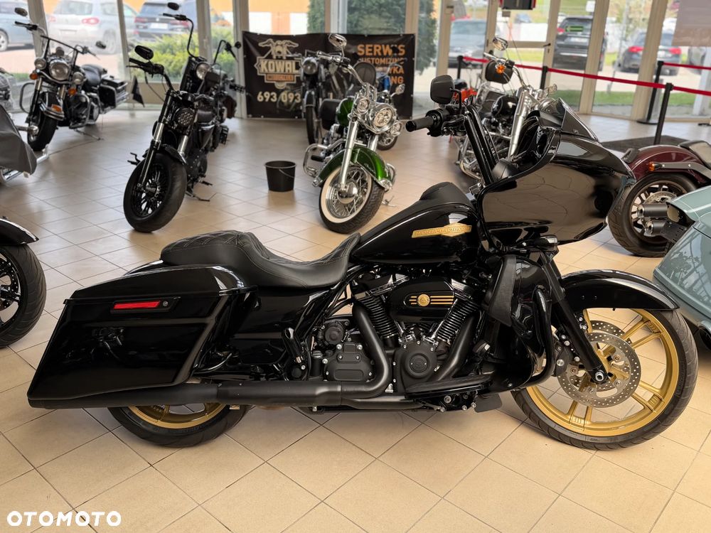 Harley-Davidson Touring Road Glide - 1