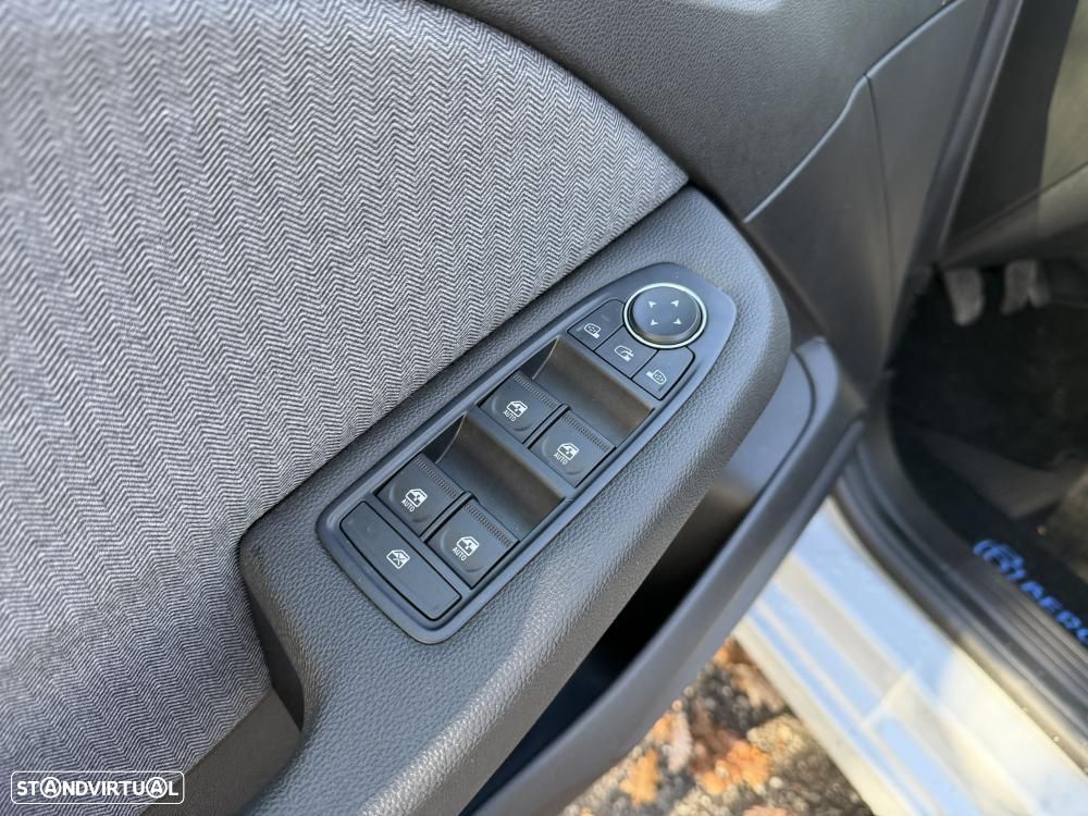 Renault Clio 1.0 TCe Techno Bi-Fuel - 18