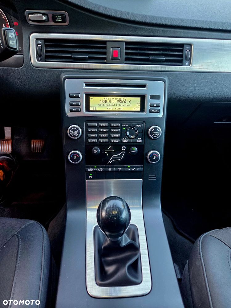 Volvo V70 D4 Momentum - 10