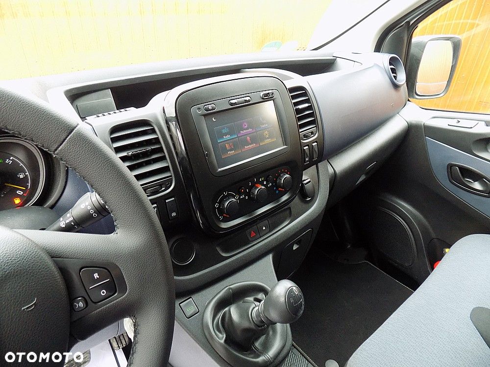 Opel Vivaro L2H1 2,9t Elegance Business - 11