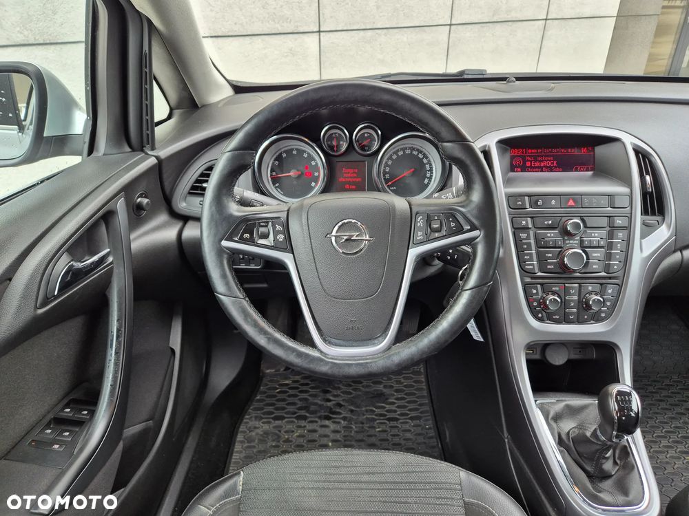 Opel Astra 1.4 T Executive EU6 - 10