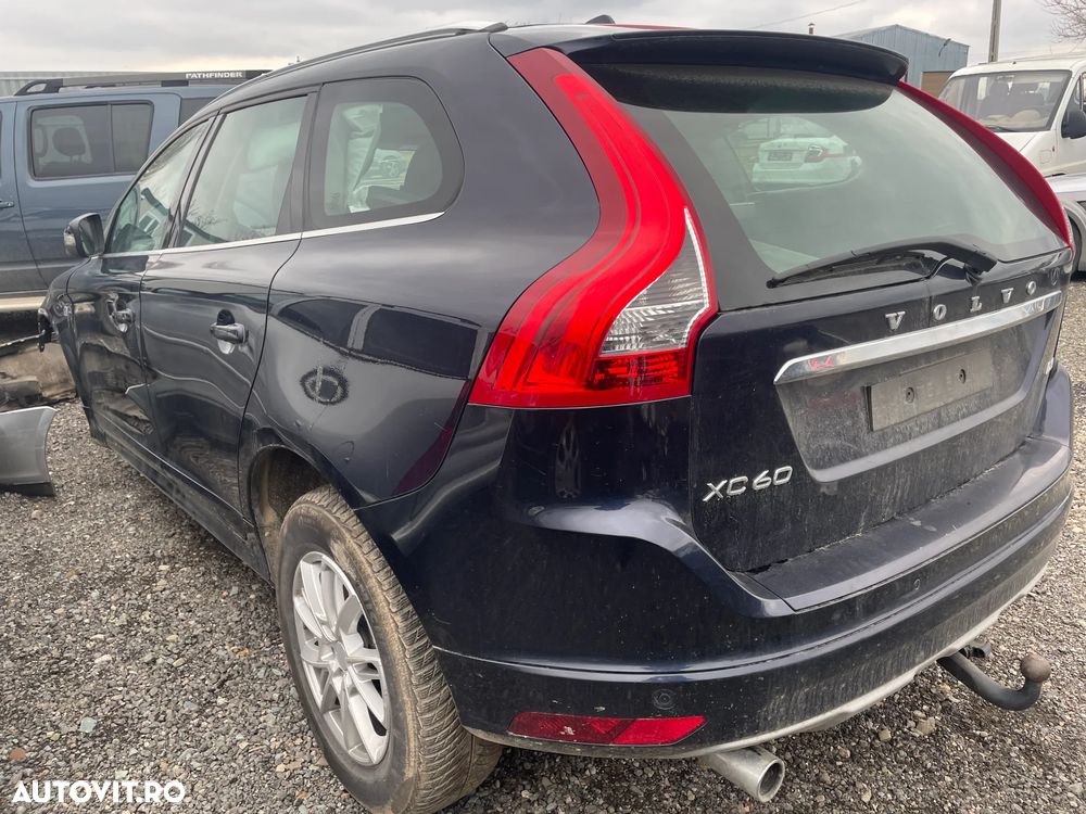 Dezmembram Volo XC60 An 2017 motor D4204T4 automata - 1