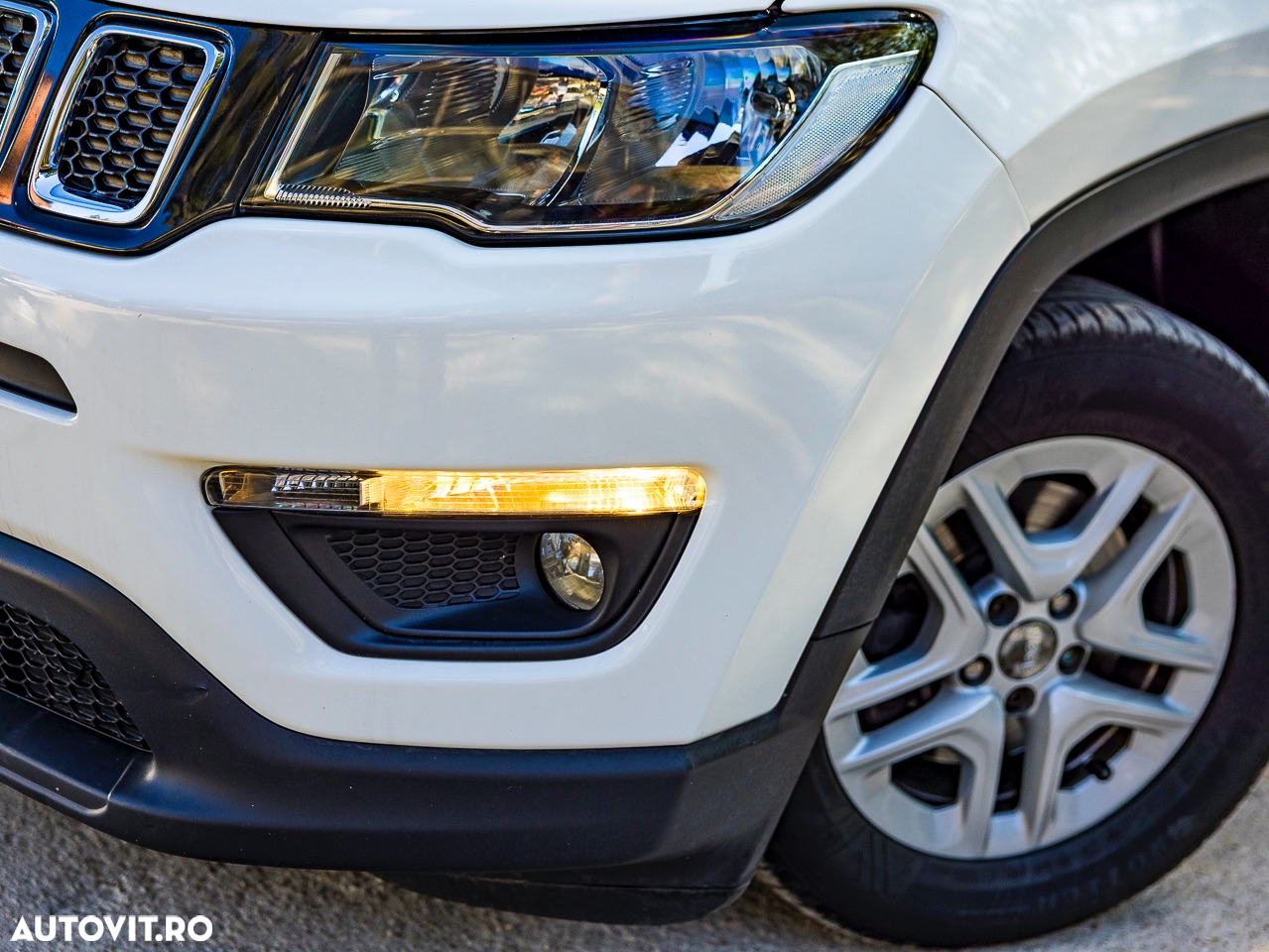Jeep Compass 2.0 M-Jet 4x4 AT Longitude - 28
