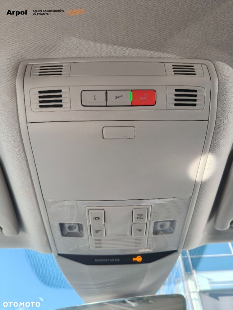Volkswagen Passat - 20