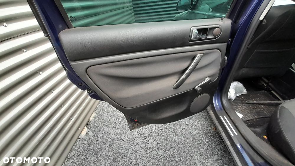 VW PASSAT B5 LIFT KOMBI DRZWI LEWY TYŁ TYLNE LEWE KOMPLETNE LB5N nr. 52/5 - 2