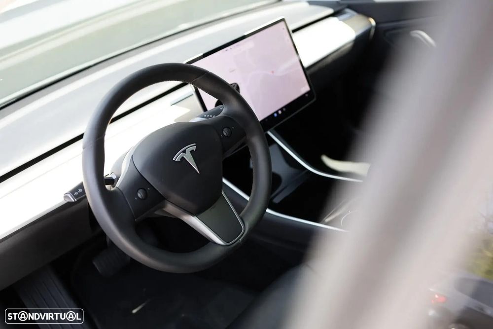 Tesla Model 3 Long-Range Dual Motor AWD - 3