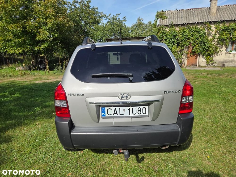 Hyundai Tucson 2.0 Comfort 2WD - 8