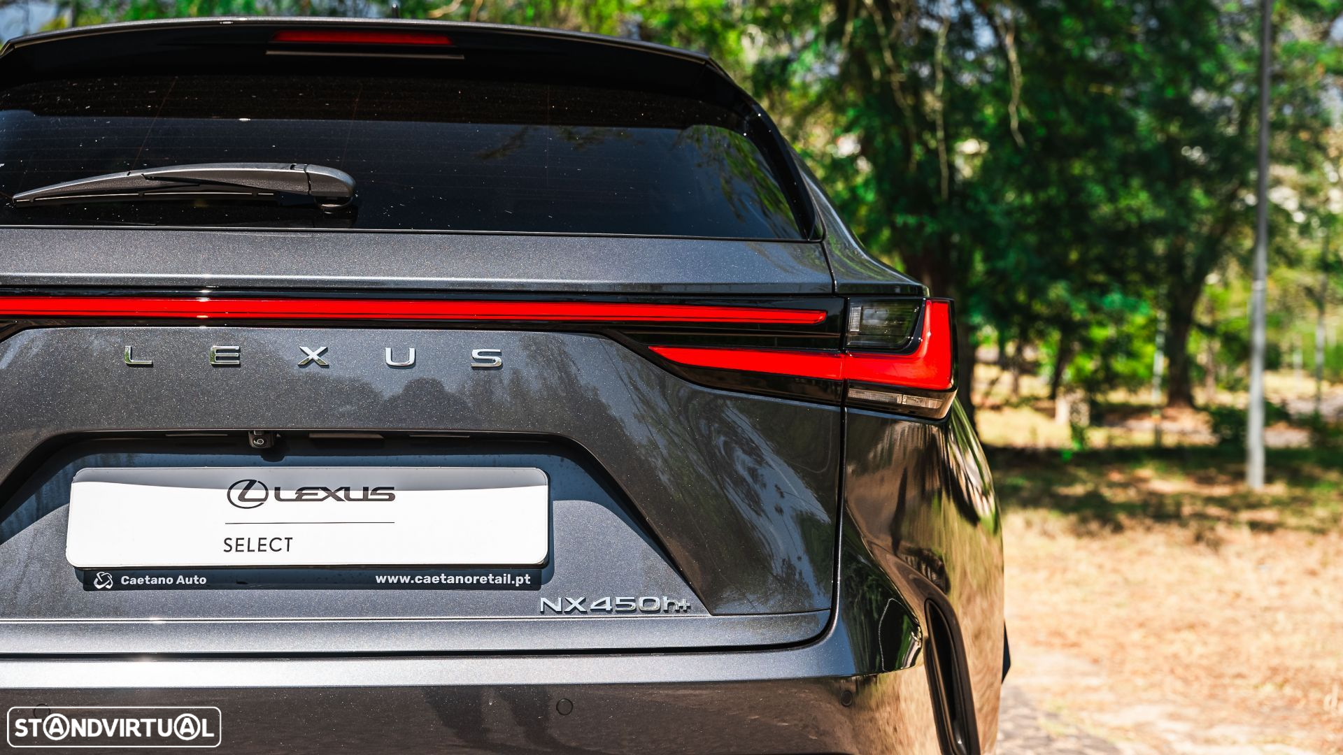 Lexus NX 450h+ Executive - 9