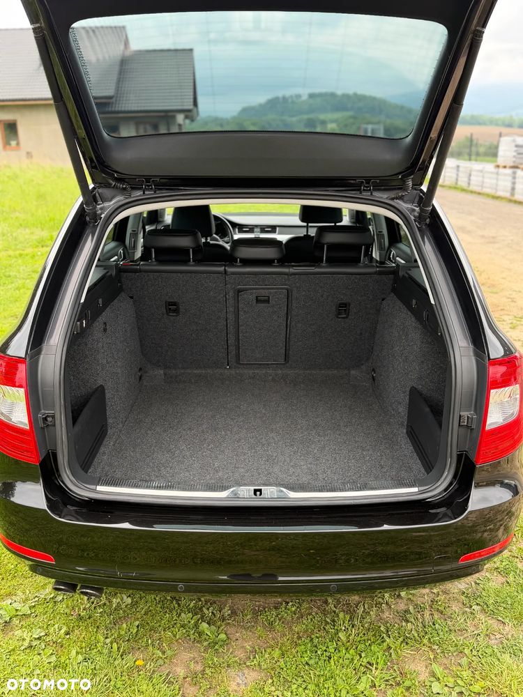 Skoda Superb 2.0 TDI Elegance DSG - 14