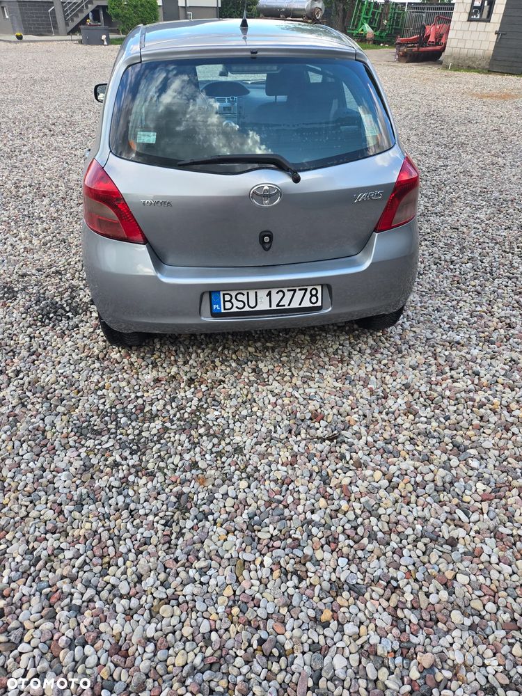 Toyota Yaris 1.3 Sol - 7