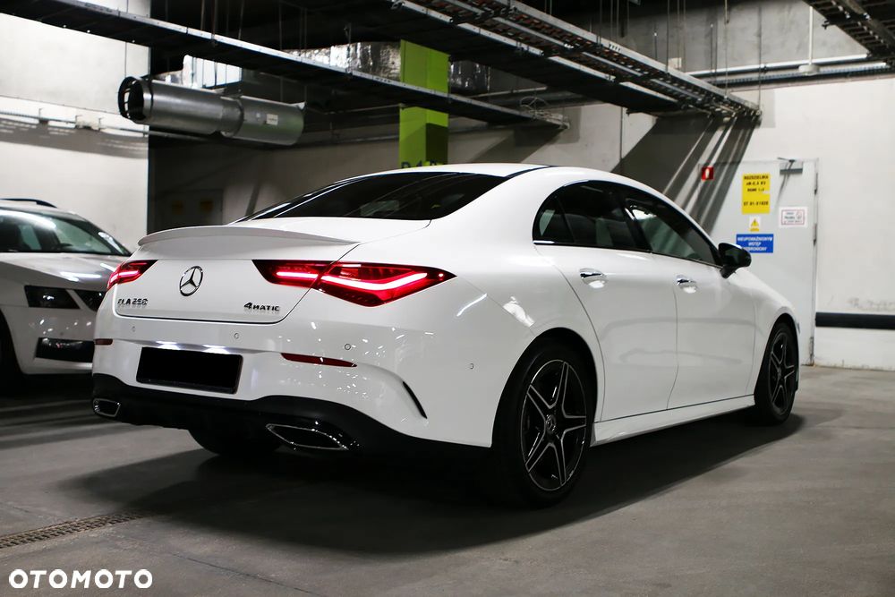 Mercedes-Benz CLA 250 AMG Line 7G-DCT - 15