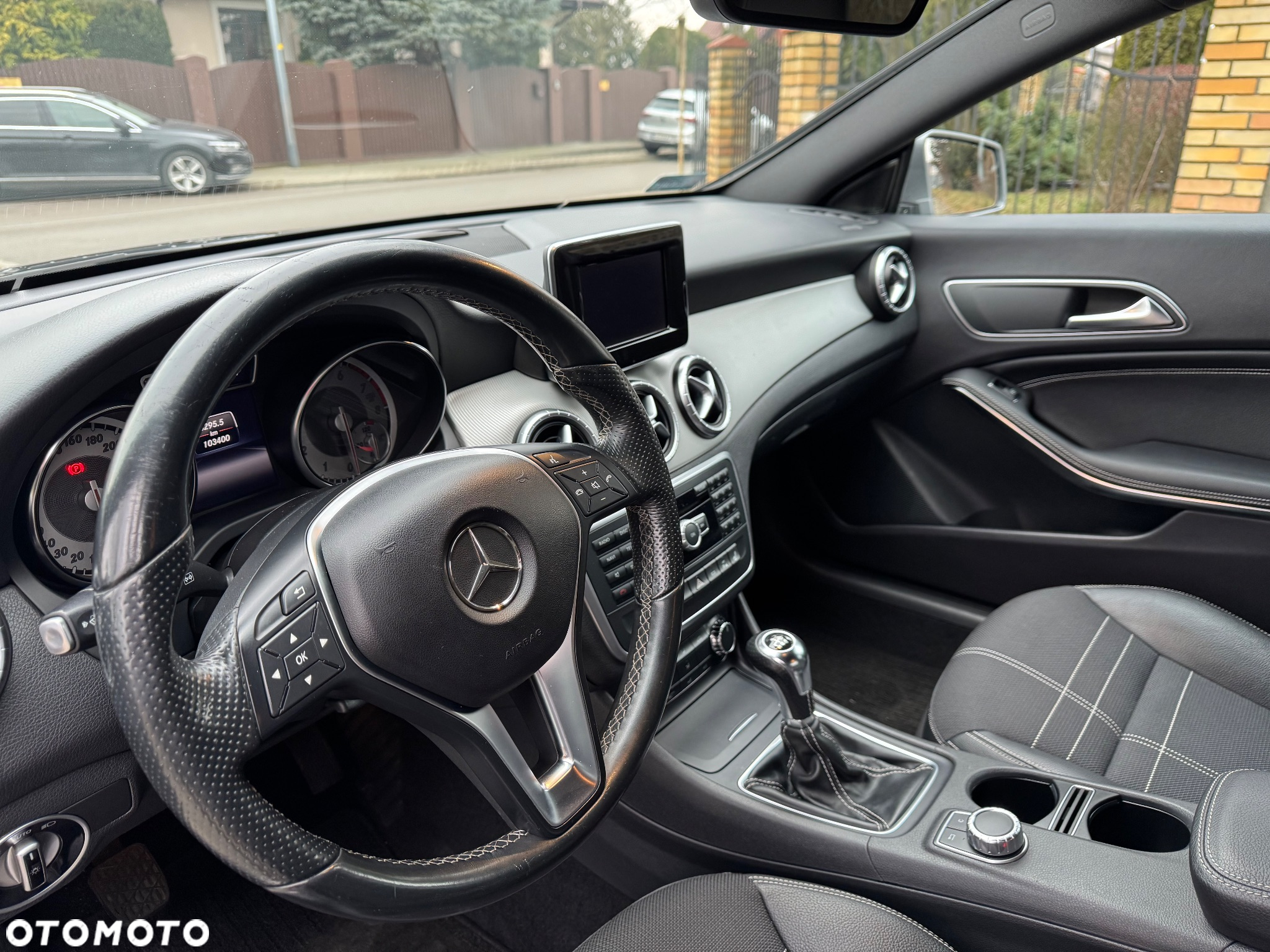 Mercedes-Benz CLA 180 - 6