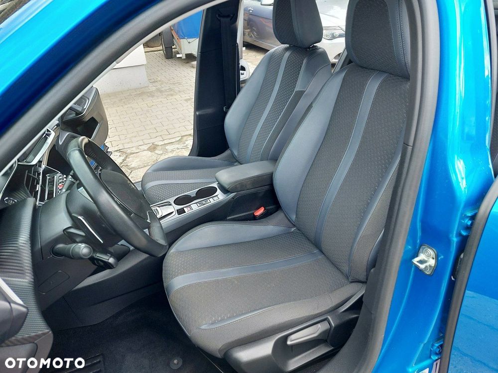 Peugeot 2008 - 15