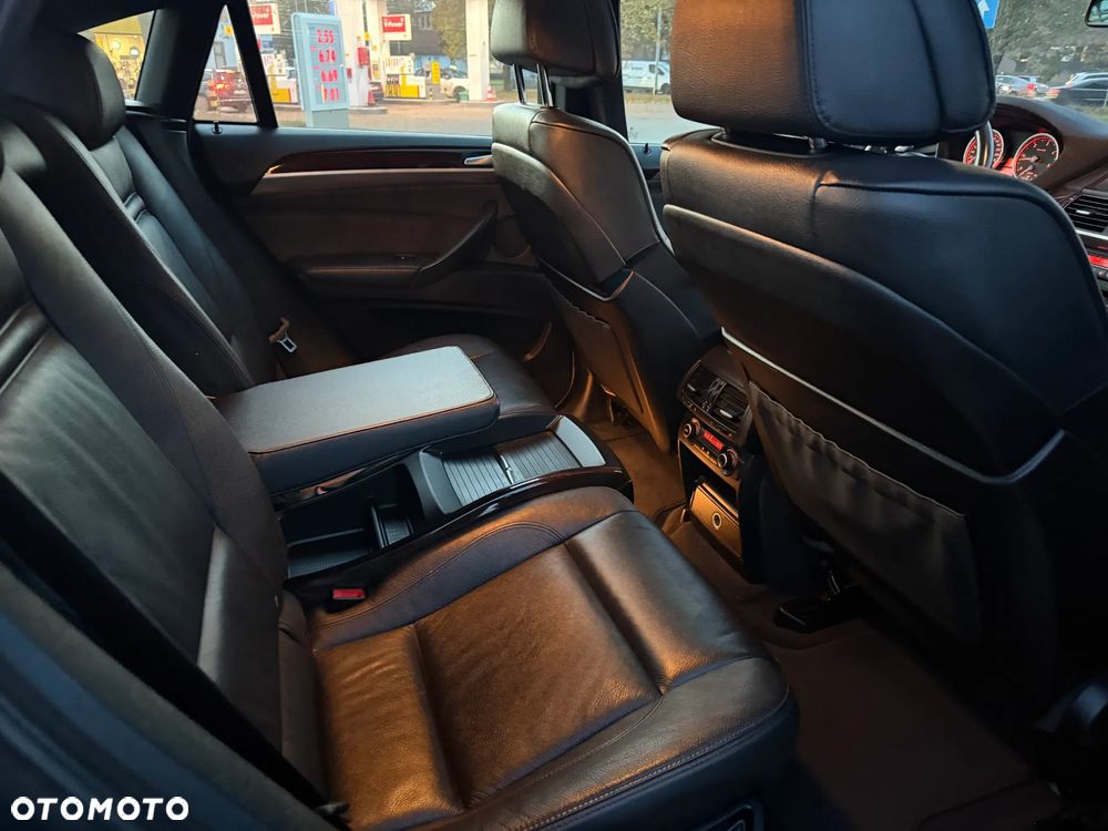 BMW X6 - 32