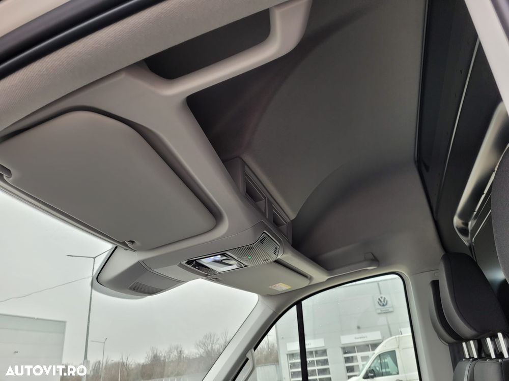 Volkswagen Crafter L5H3 - modelul extralung - 13