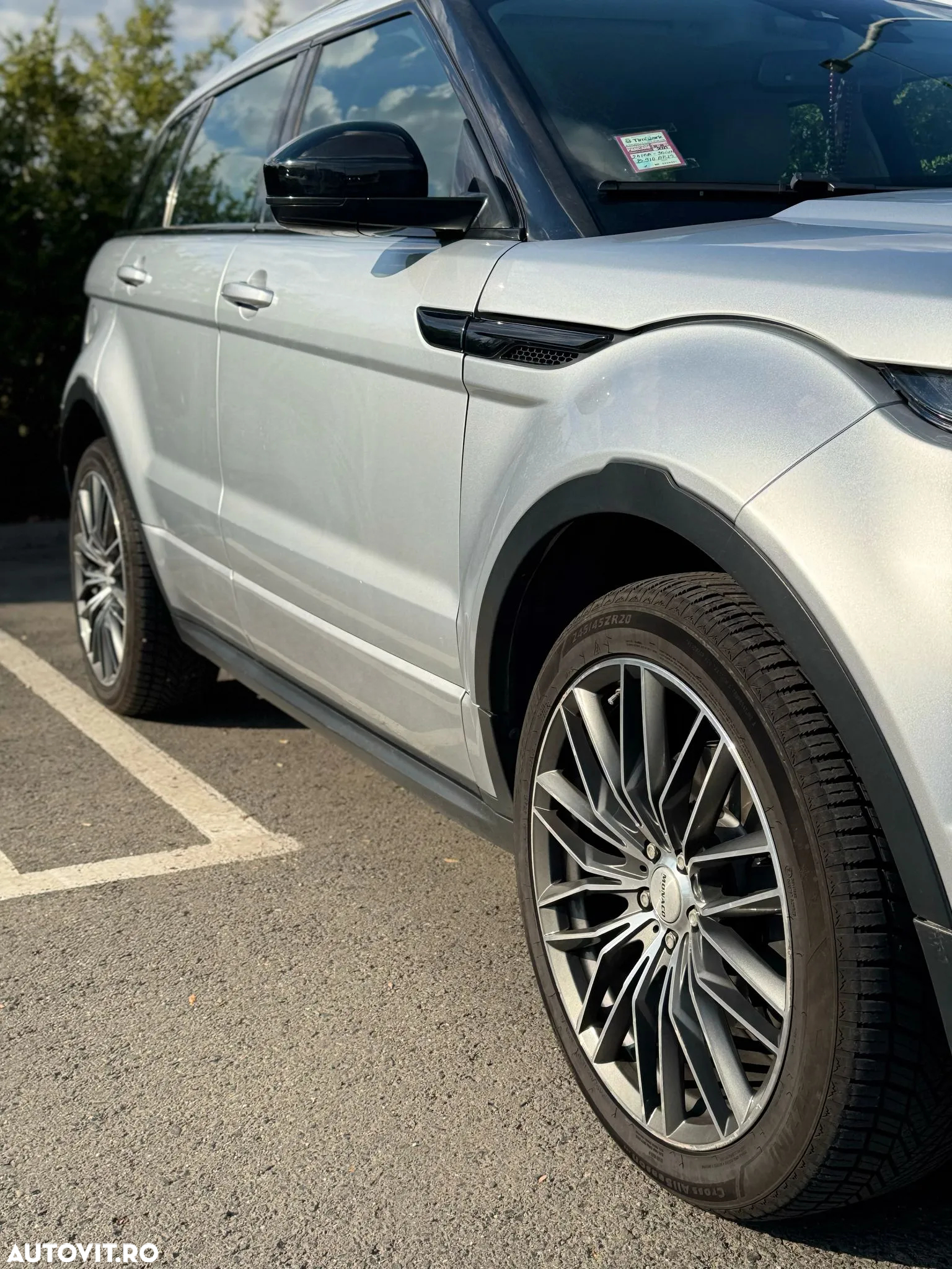 Land Rover Range Rover Evoque 2.0 D150 R-Dynamic HSE - 6