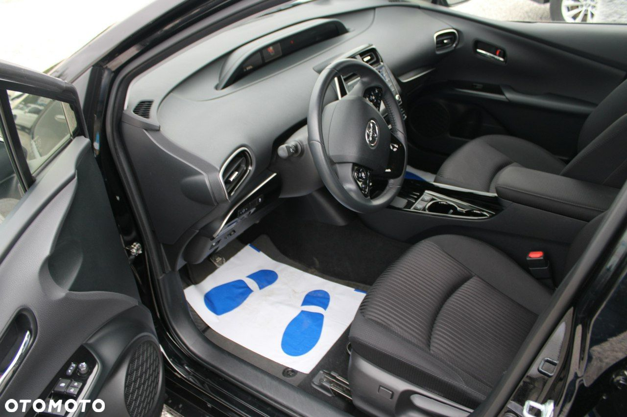 Toyota Prius - 15