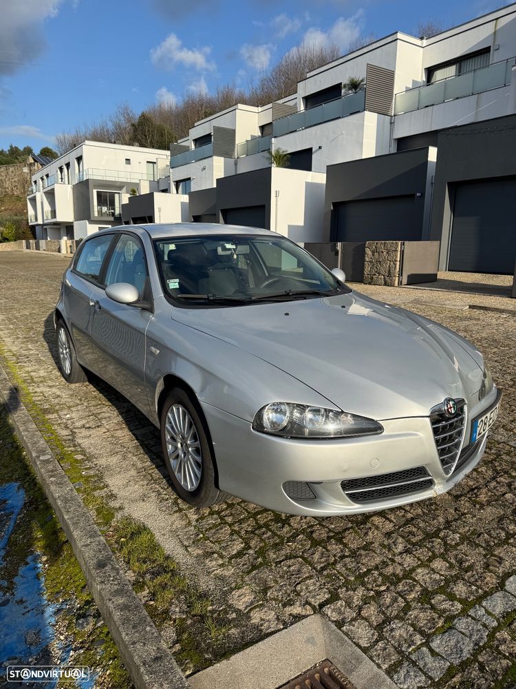 Alfa Romeo 147 1.9 JTD Executive - 9