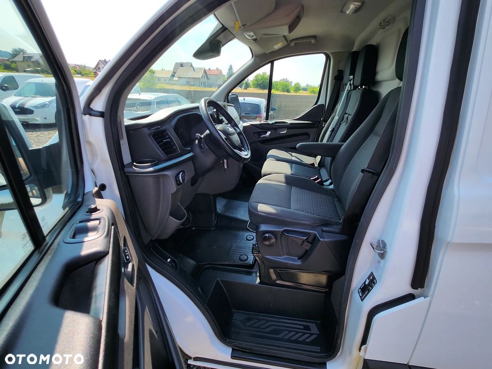 Ford Transit Custom - 22