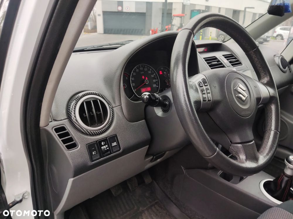 Suzuki SX4 1.6 VVT 4x2 Comfort WRC - 10