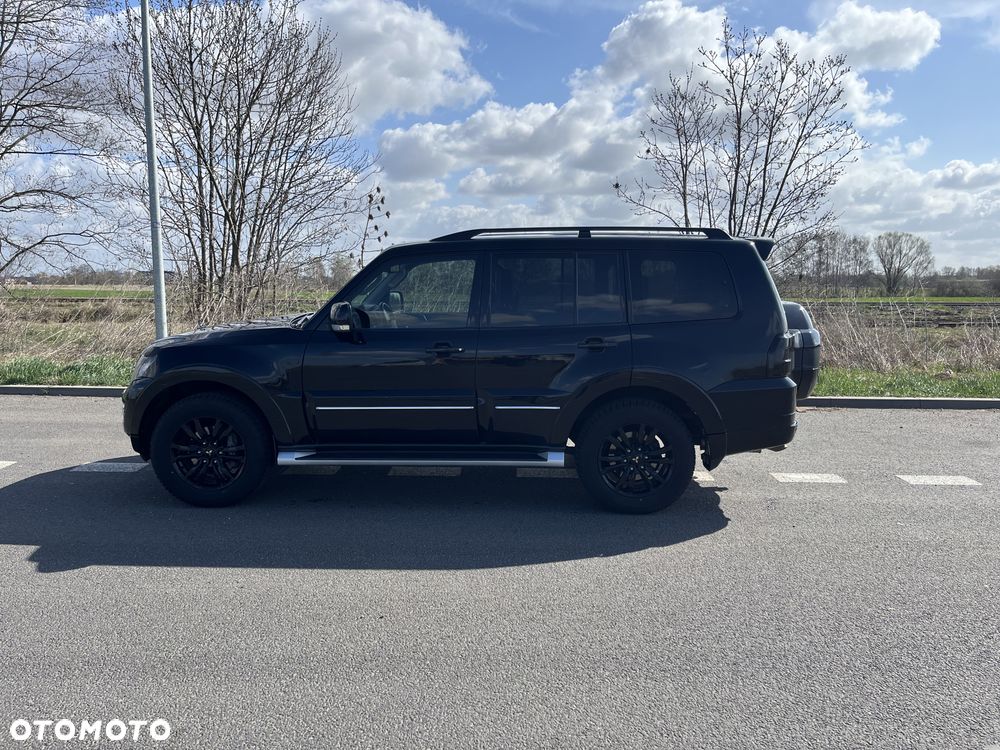 Mitsubishi Pajero - 5