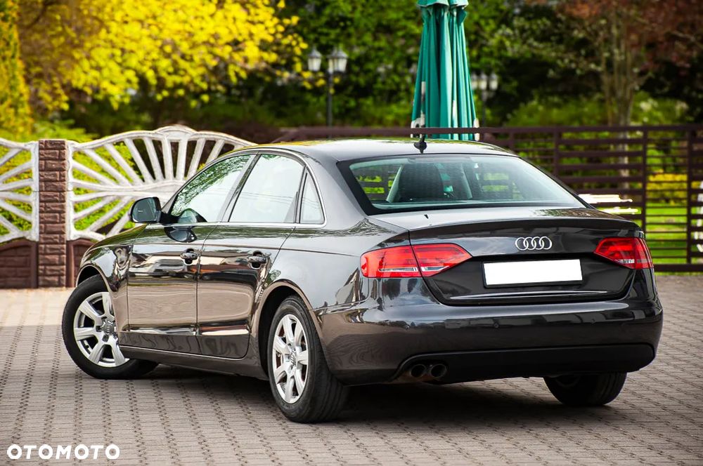 Audi A4 Limousine 2.0 TDI DPF Ambiente - 12