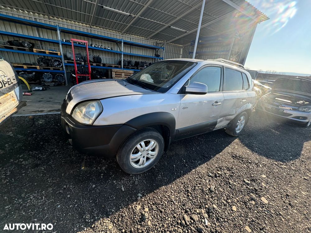 Dezmembram Hyundai Tucson 2.0 cdri 4x4 - 1