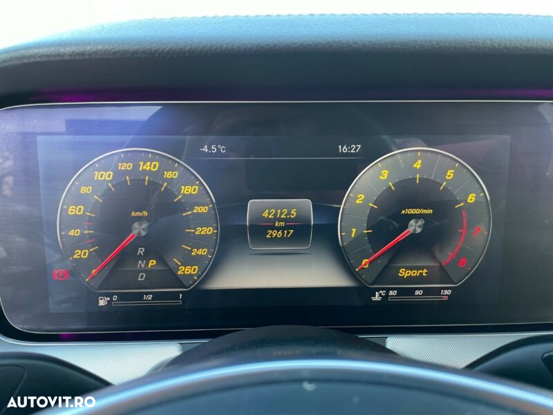 Mercedes-Benz E 200 Coupe - 19