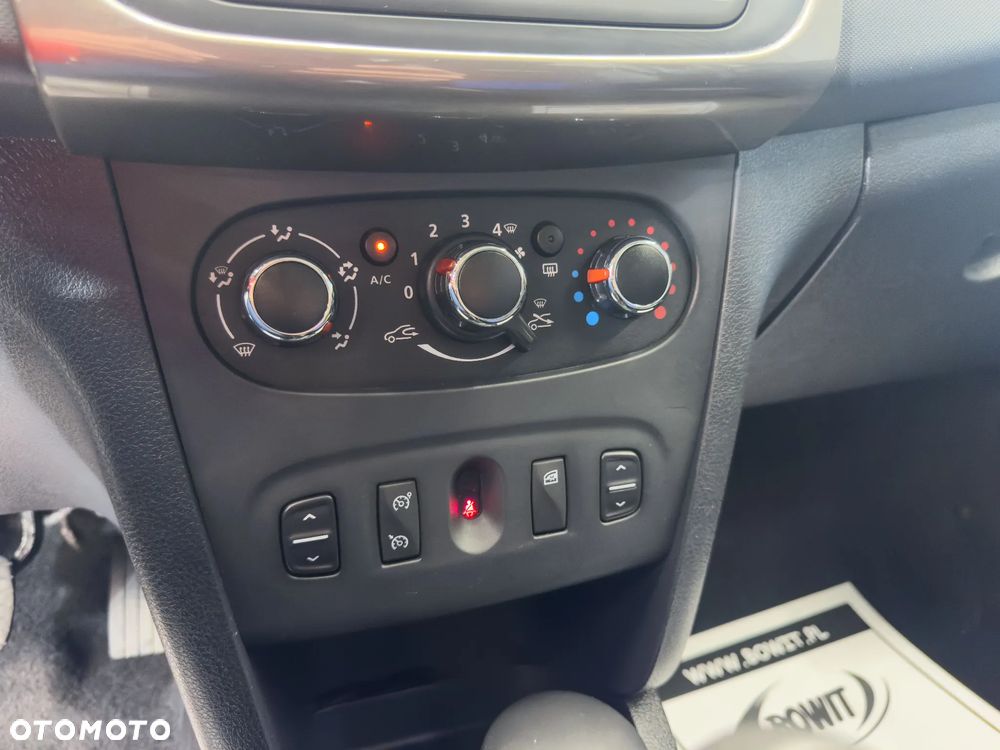 Dacia Sandero Stepway ver-1-0-tce-essential - 26