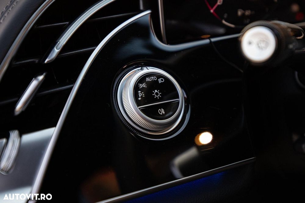 Mercedes-Benz E - 18