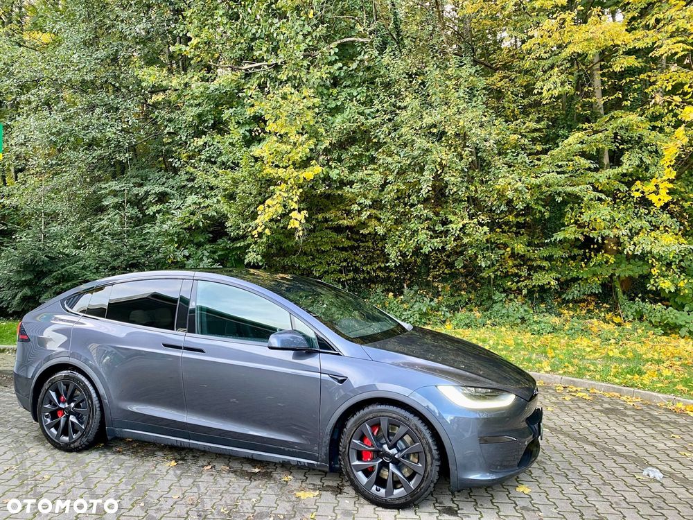 Tesla Model X - 2