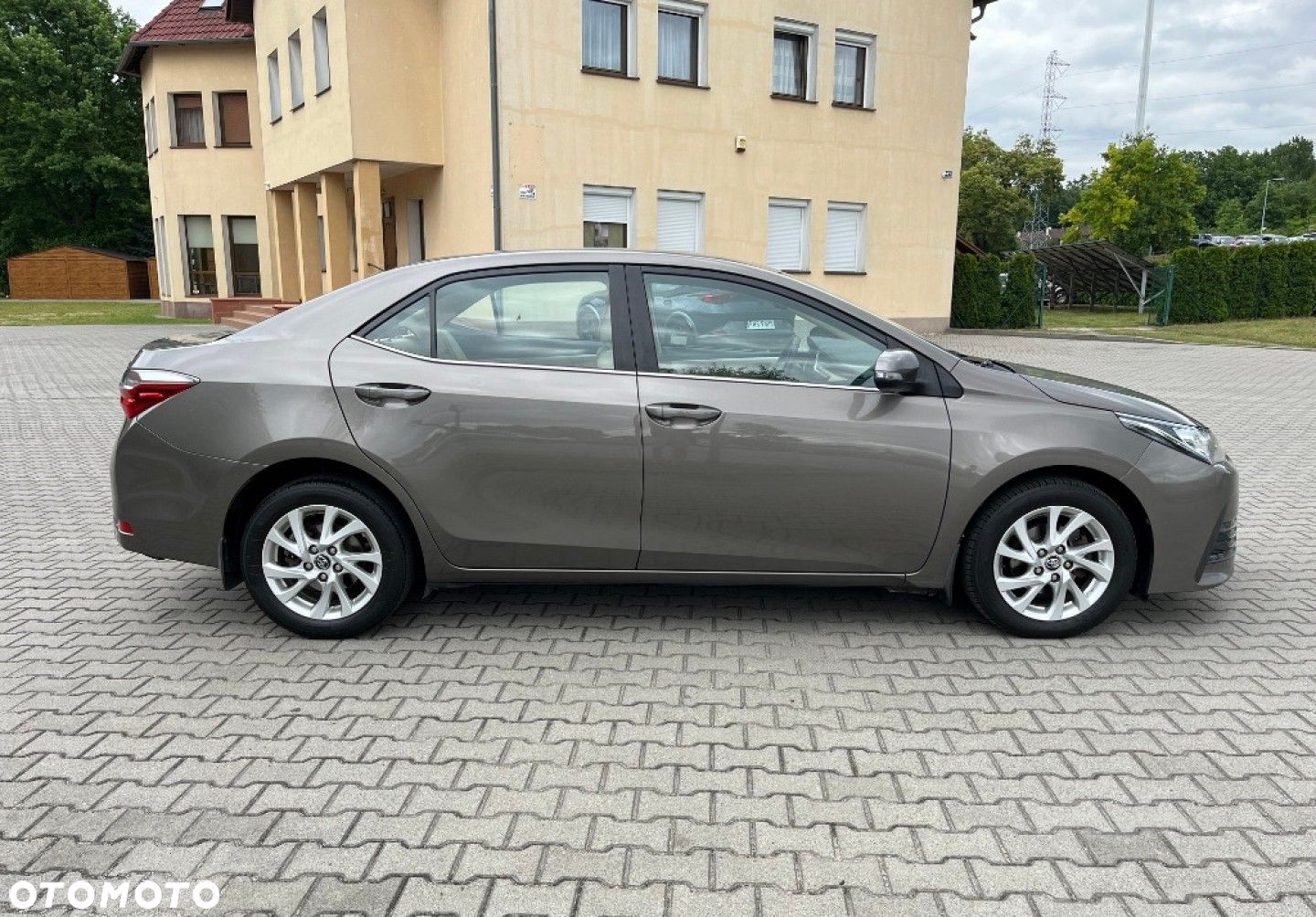 Toyota Corolla - 8