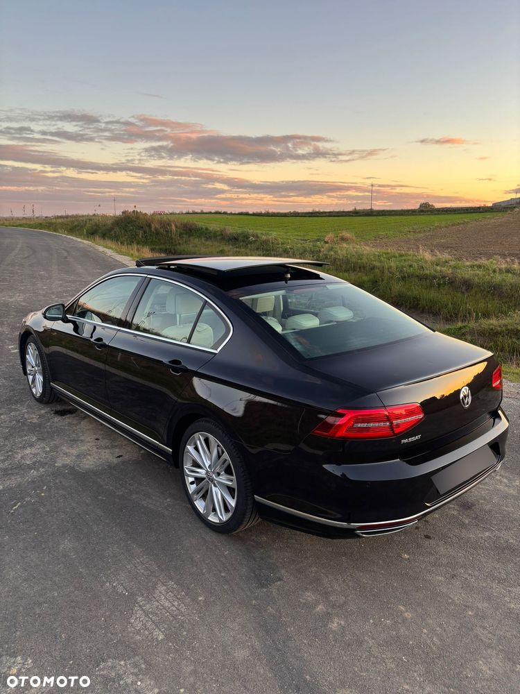 Volkswagen Passat - 8