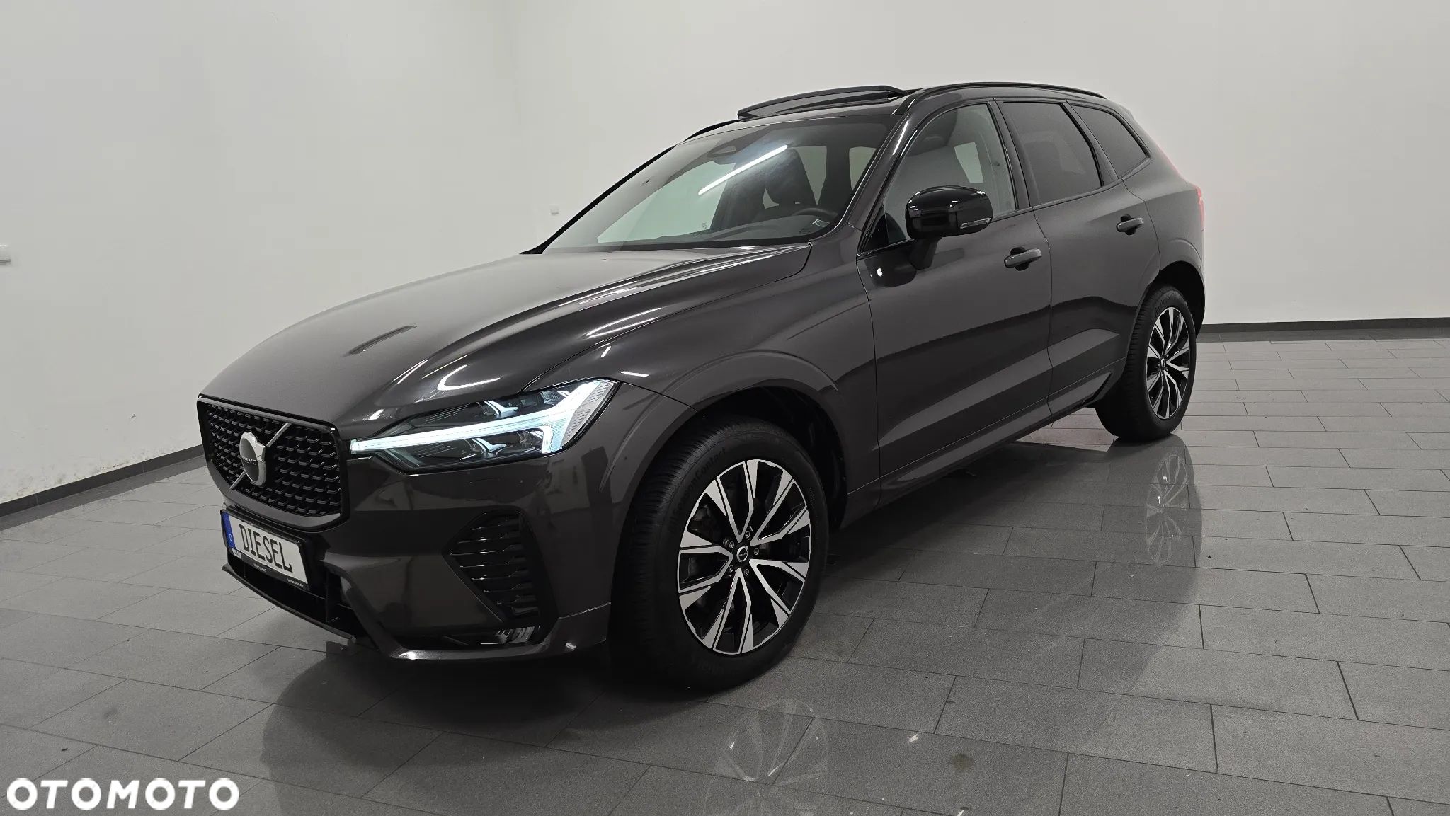 Volvo XC 60 B4 D AWD Plus Dark - 1