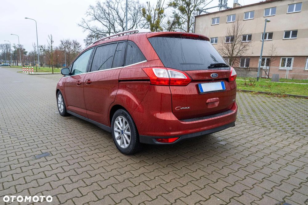Ford Grand C-MAX - 13